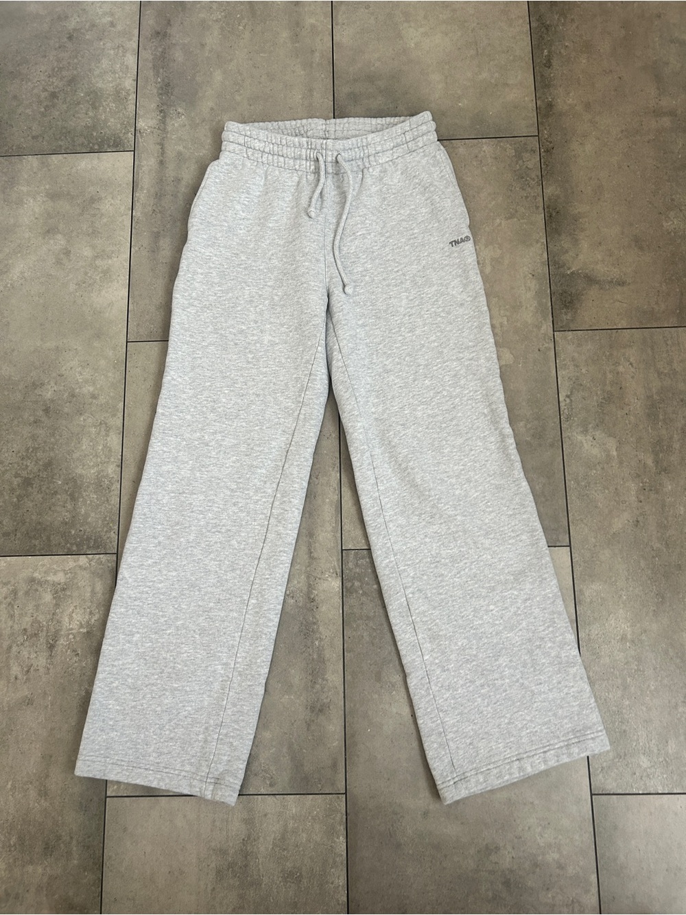 Aritzia TNA sweat fleece cozy fleece boyfriend fit gray straight leg sweats XXS